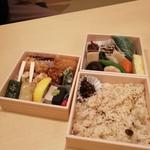 華弁当(梅の花 成城学園前店)