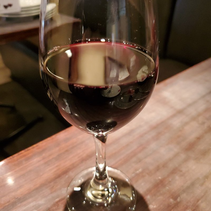 グラス赤ワイン(SALVATORE CUOMO&BAR　（サルヴァトーレ クオモ アンド バール）　大宮)