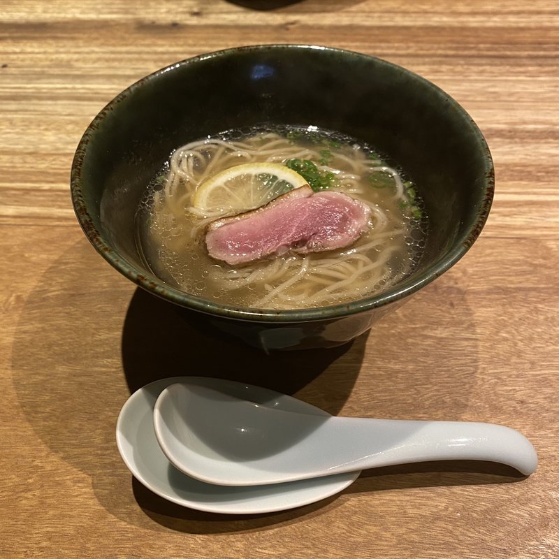 鴨中華そば(Na Camo guro (なかもぐろ))