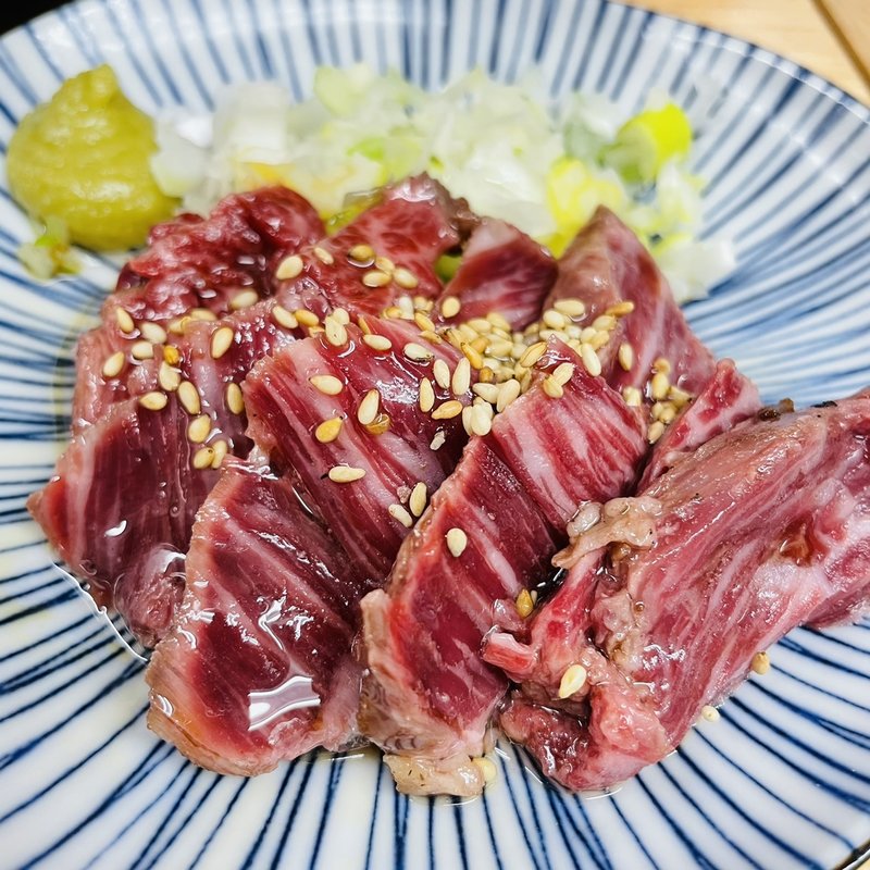 はらみ刺し(もつ焼 でん 上野店)