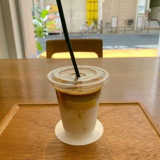 アイスカフェラテ(オブスキュラ コーヒー ロースターズ 広島袋町 （OBSCURA COFFEE ROASTERS）)
