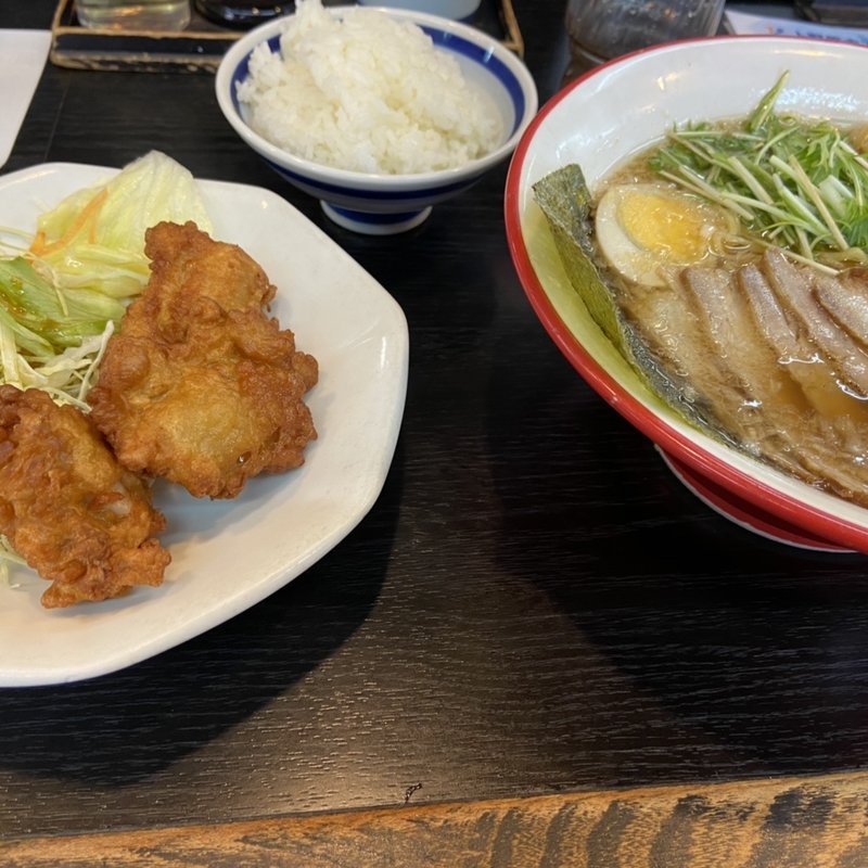 醤油ラーメン　唐揚げセット(こだわりラーメン一徹 )