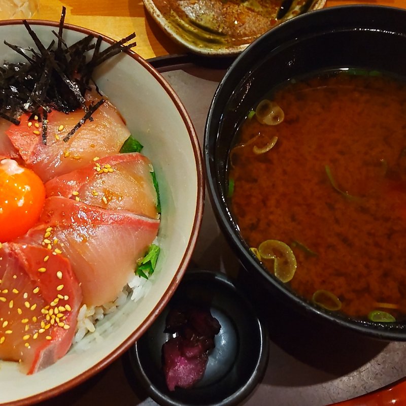 (マルサ水産 甚兵衛通り店)