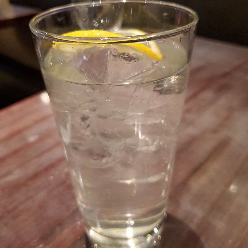 瀬戸内レモンサワー(SALVATORE CUOMO&BAR 大宮)