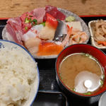 刺身定食(魚源)