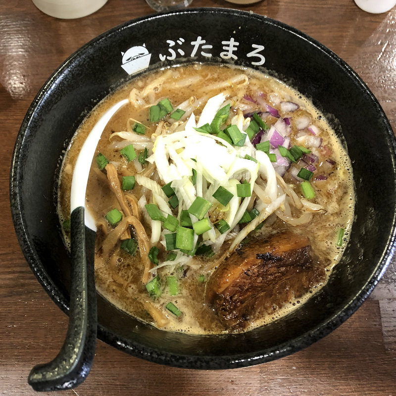 味噌らーめん(らーめんぶたまろ

)