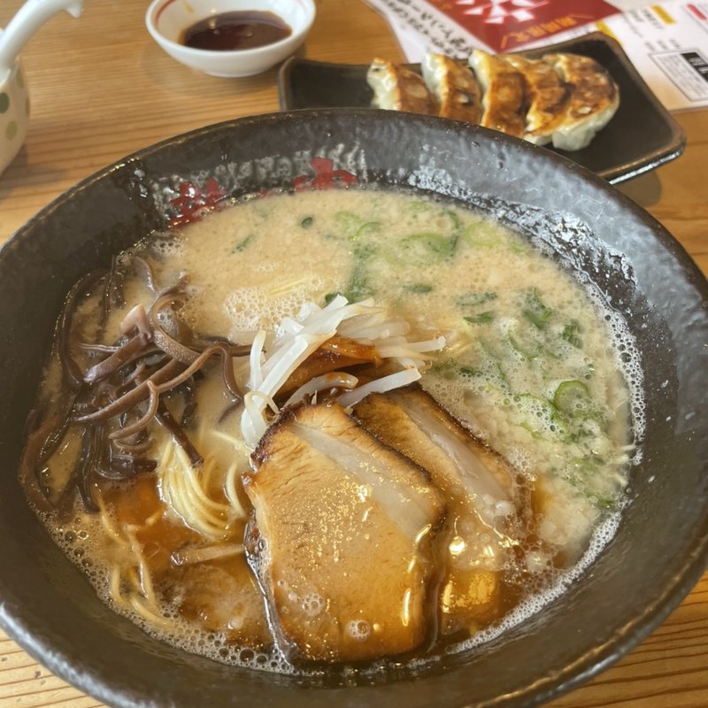 とんこつこく味(ラーメン龍の家 益城インター店 （RAMEN TATSUNOYA）)