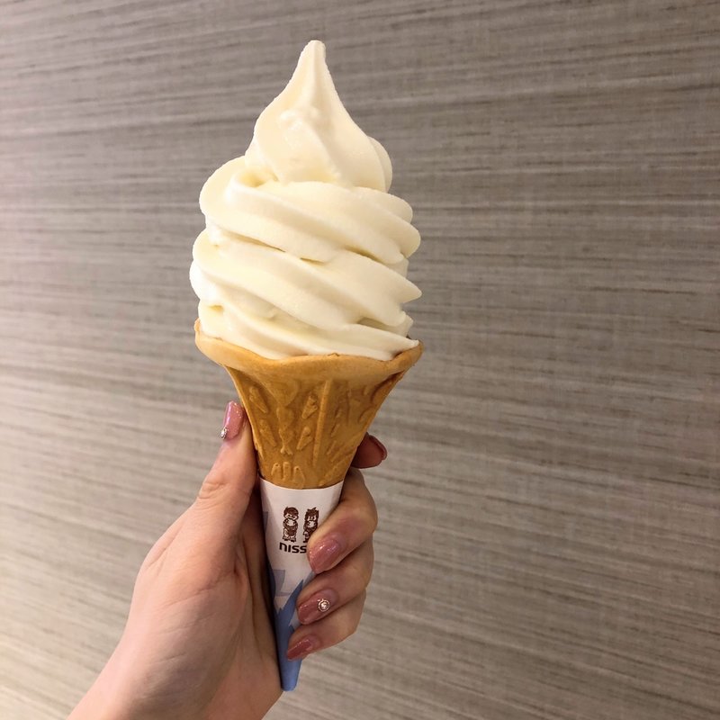 ミルクソフトクリーム(横浜市場食堂 Grill Etna グリルエトナ)