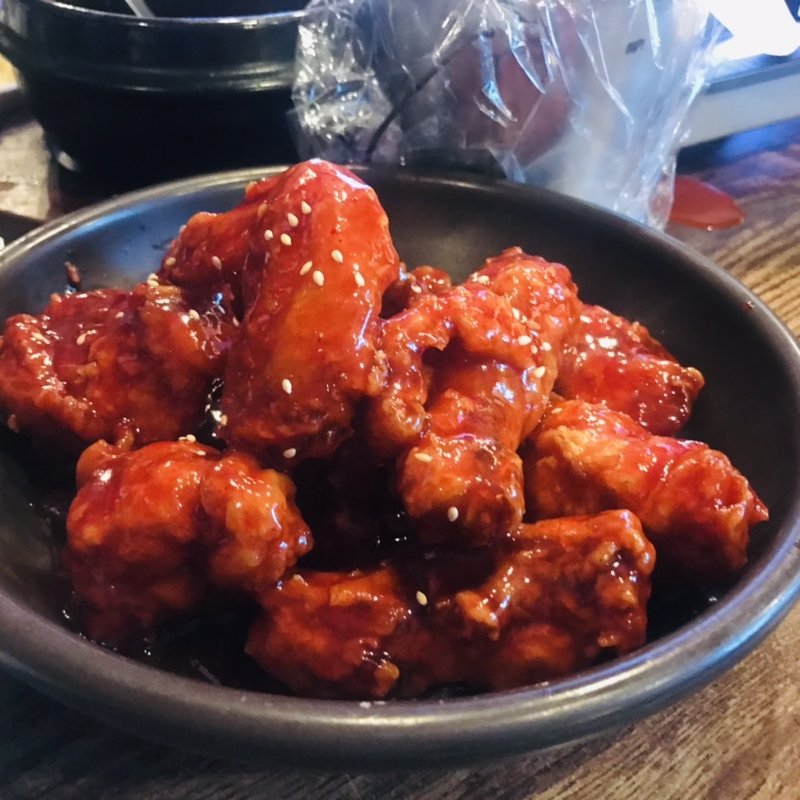 ヤンニョムチキン(韓国家庭料理 イタロー （李太郎）)