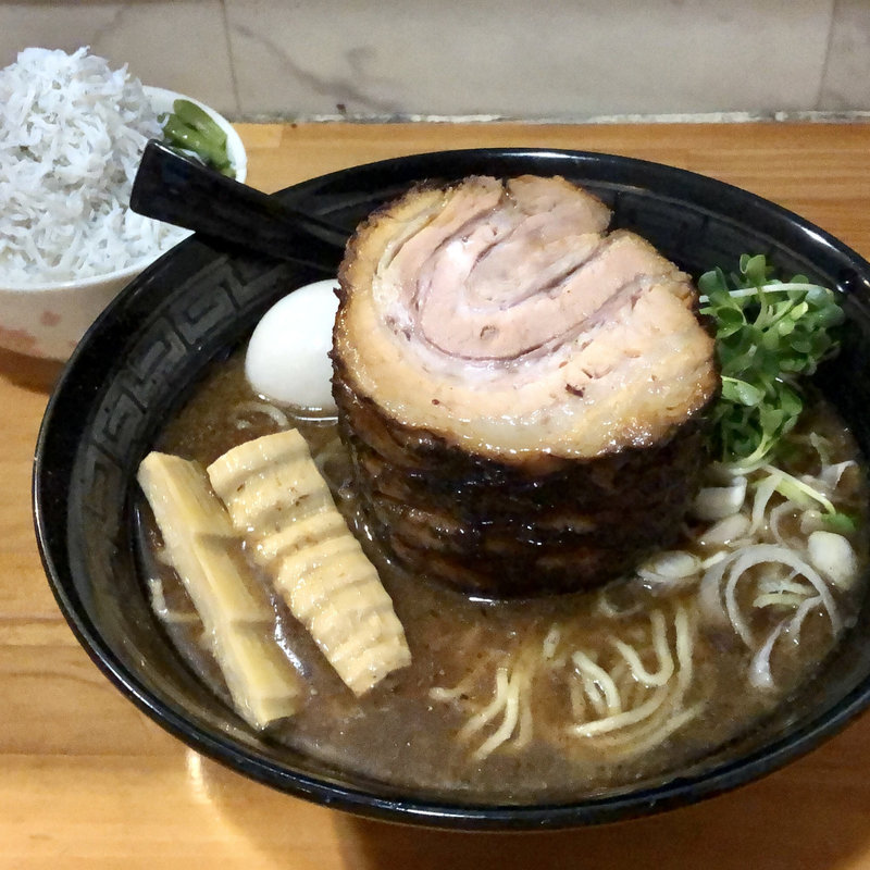 正油あらびき煮豚めん(ボニート・ボニート )