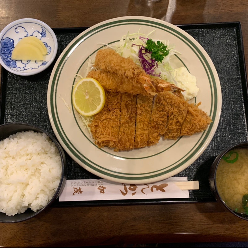 ミックス定食① ロースカツとエビフライ(とんかつ加茂 )