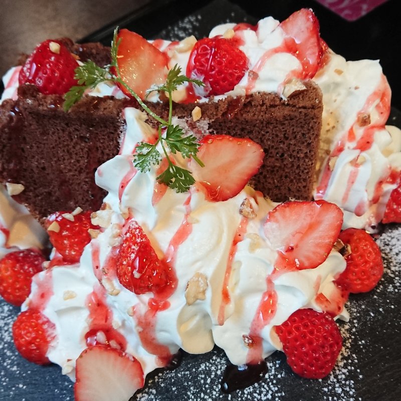 いちごのクリームマウンテン(珈乃香 川西本店)