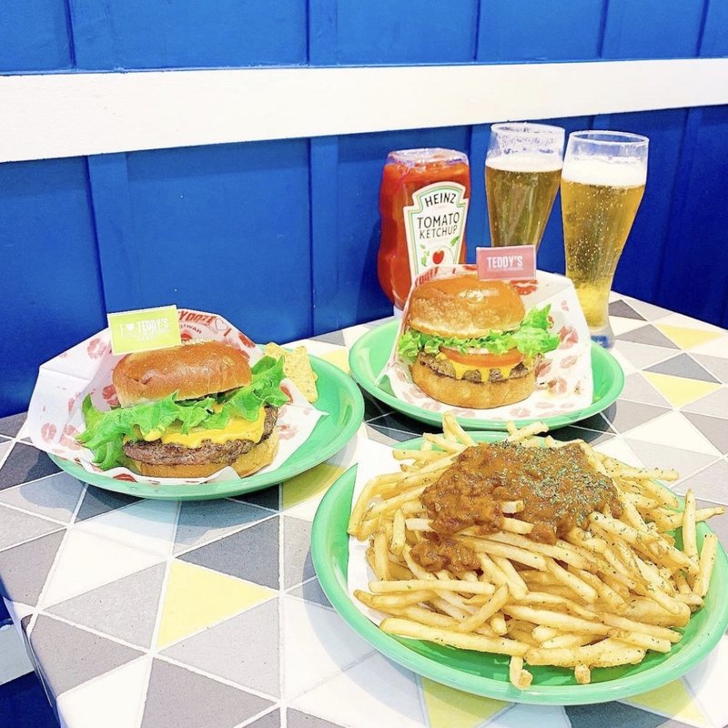 オリジナルプレミアムバーガー（サラダセット）(Teddy's bigger burgers)