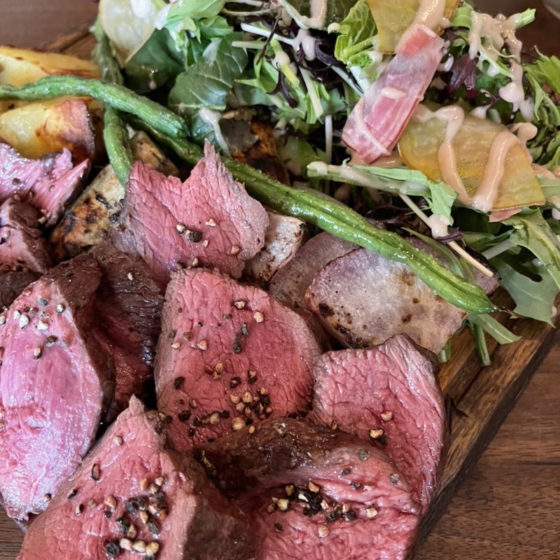 短角牛　炭火焼き(ラ ピヨッシュ)