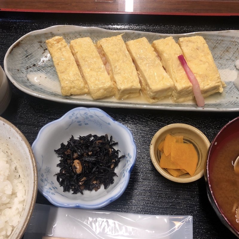 エビ入り出汁巻玉子｛週替わり定食）(八丁堀 朋（ハッチョウボリ トモ）)