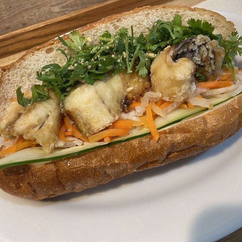 揚げ鯖のバインミー(good morning asia)