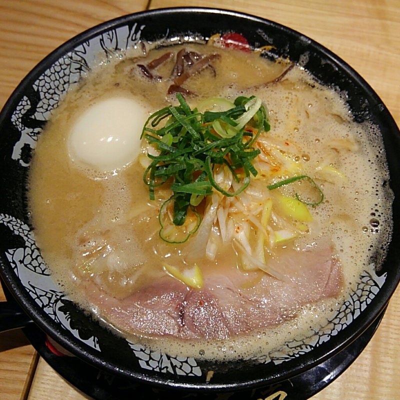 ネギラーメン 味玉ラーメン(博多一幸舎 大阪お初天神店)
