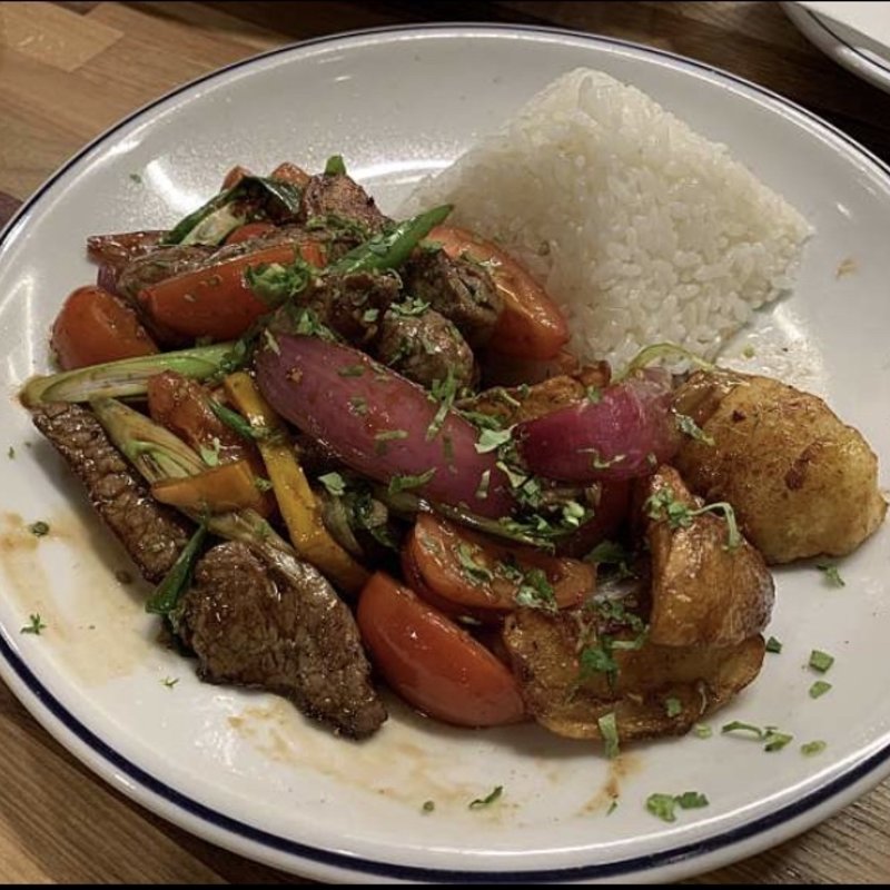 牛肉トマトポテト炒め　ライス付き(エル・セビチェロ)