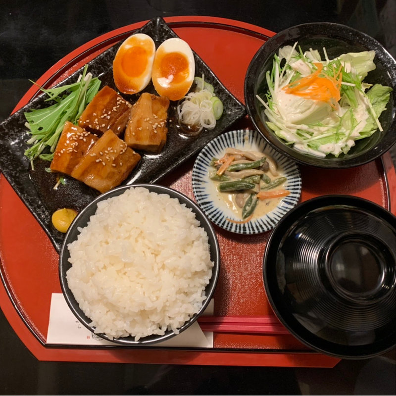 豚の角煮込み定食(けんの家 )