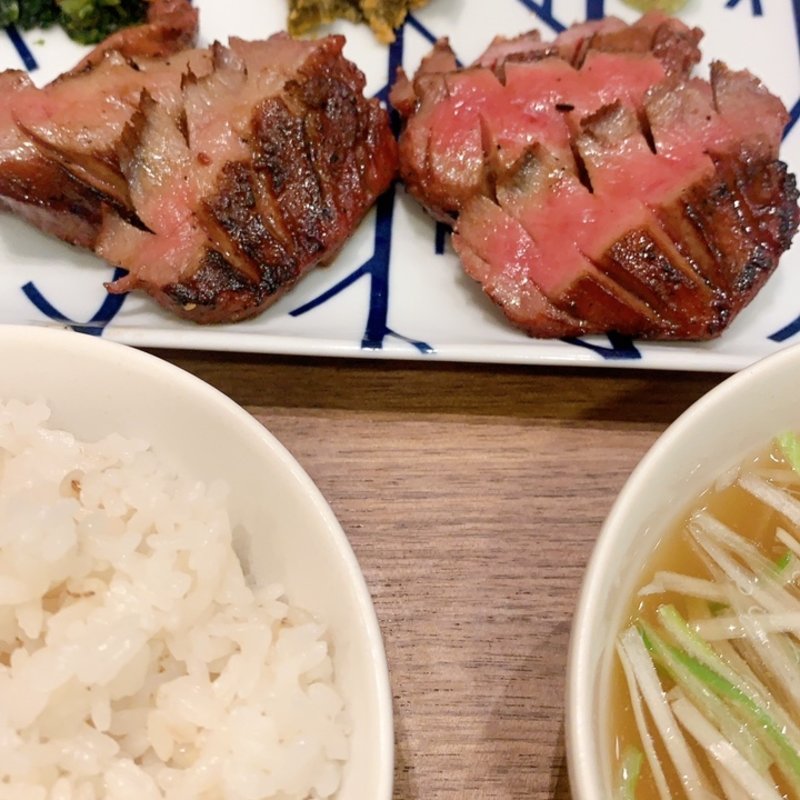 数量限定 極厚切りトロ牛タン焼き定食　(牛たんと伊達ごはん だてなり屋)