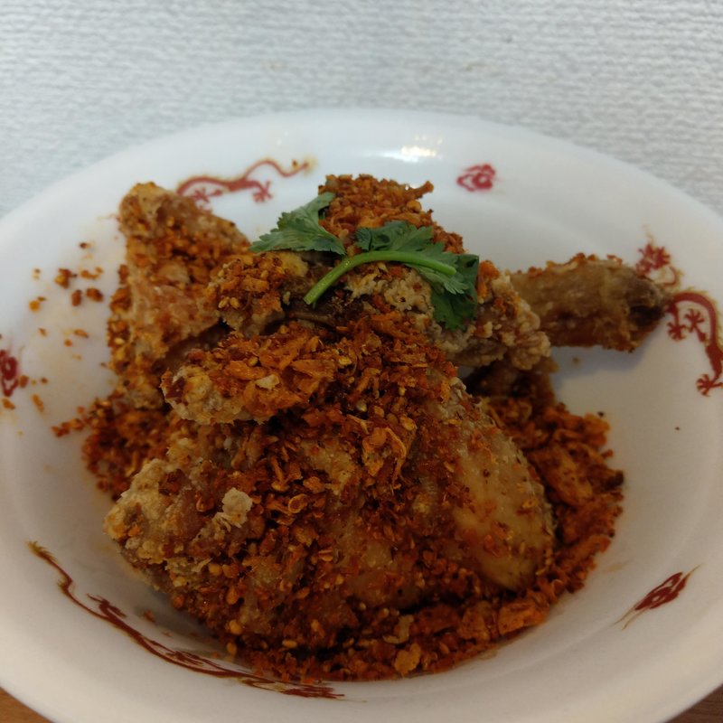 骨付き肉のスパイシー揚げ(から揚げ専門店 鳥乃山 錦糸町店)