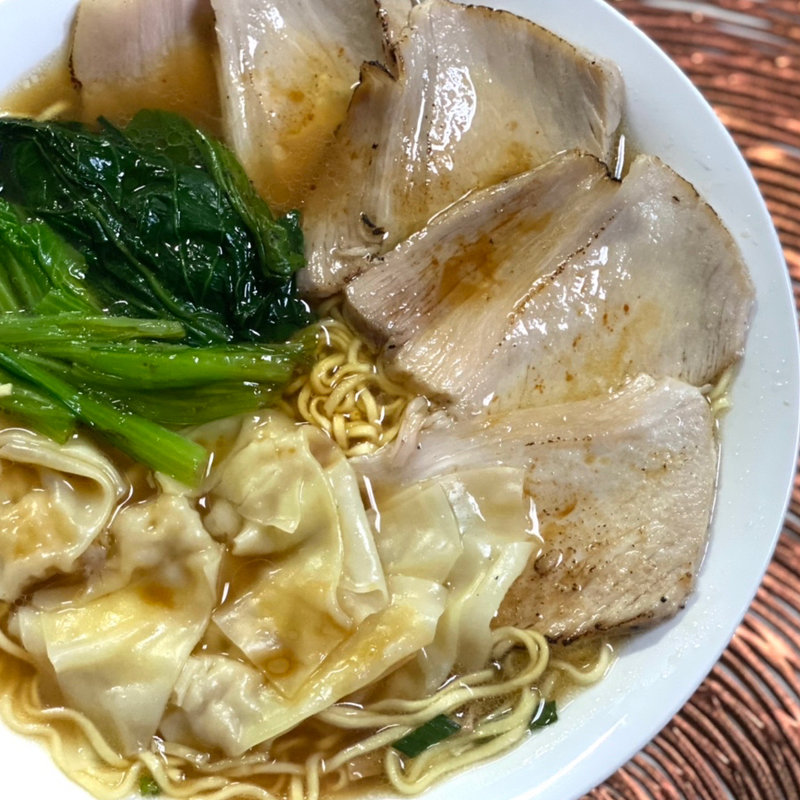 セブンアイ×マルちゃん 醤油拉麺 カップ(らぁ麺屋 飯田商店)
