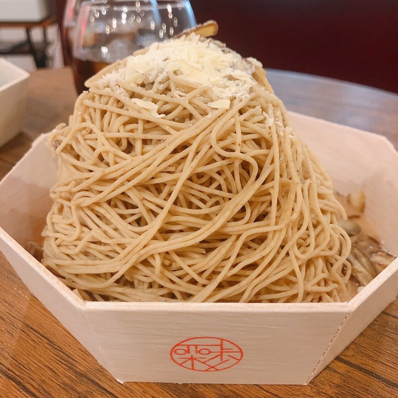 (和栗モンブラン専門店　栗歩　浅草店)