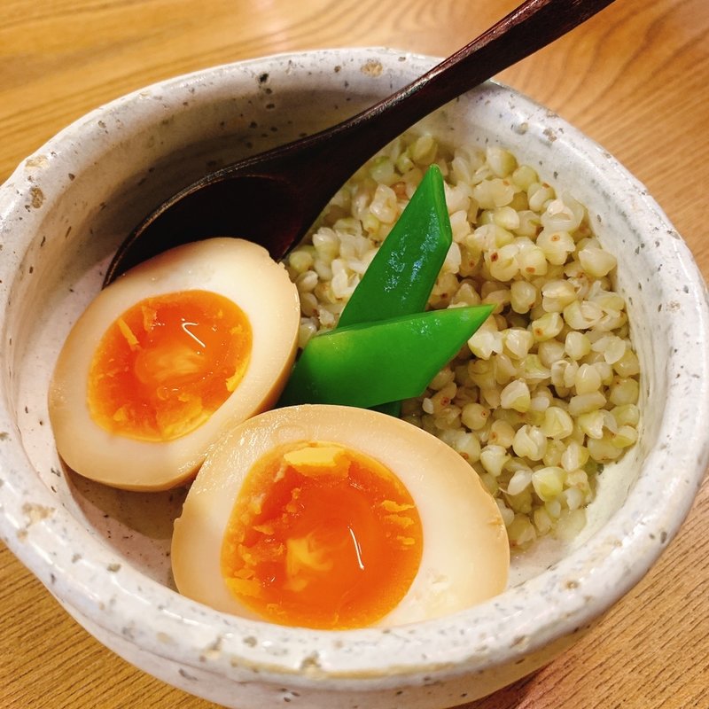 そばの実と煮卵(なにわ 翁)