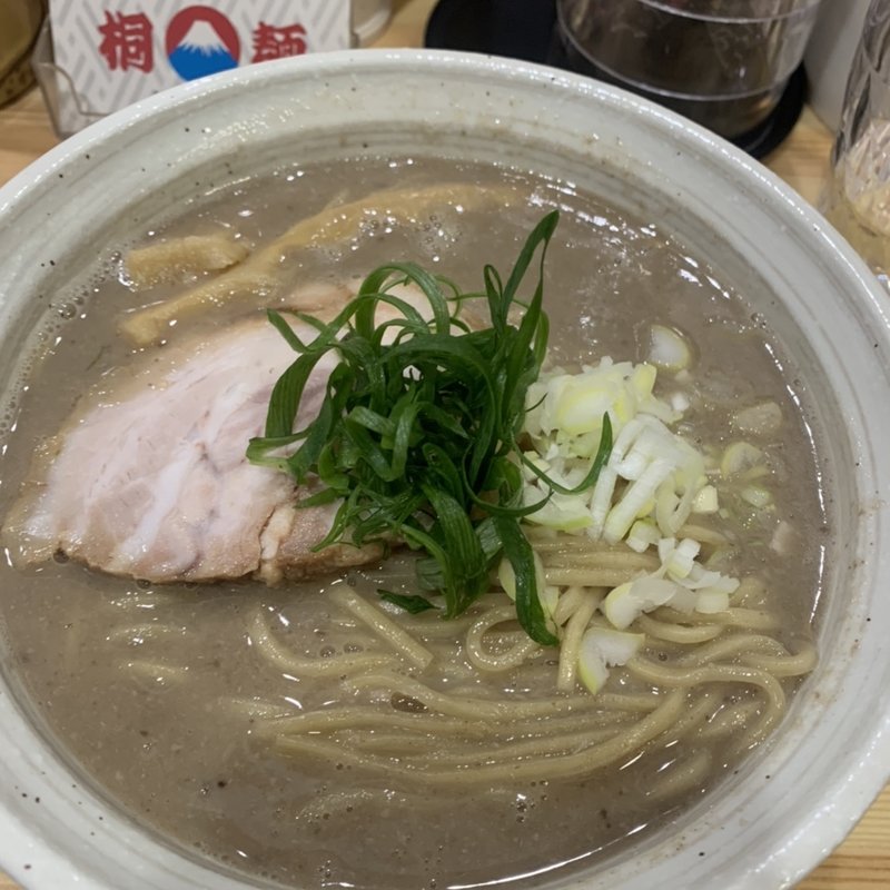 とんこつらーめん(桐麺 )