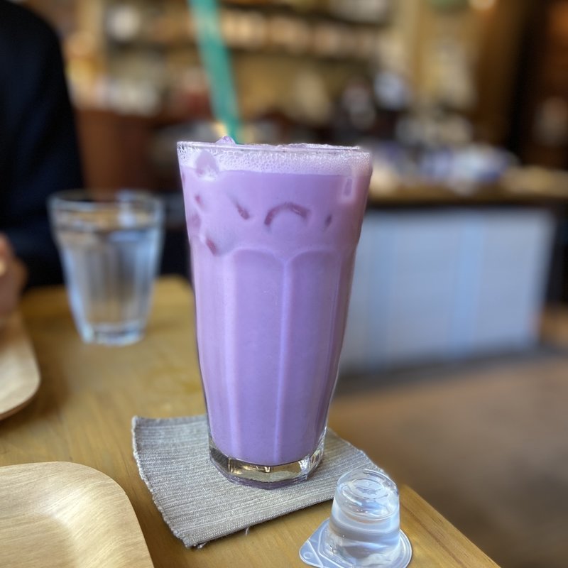 紅芋ミルク(琉球茶館)