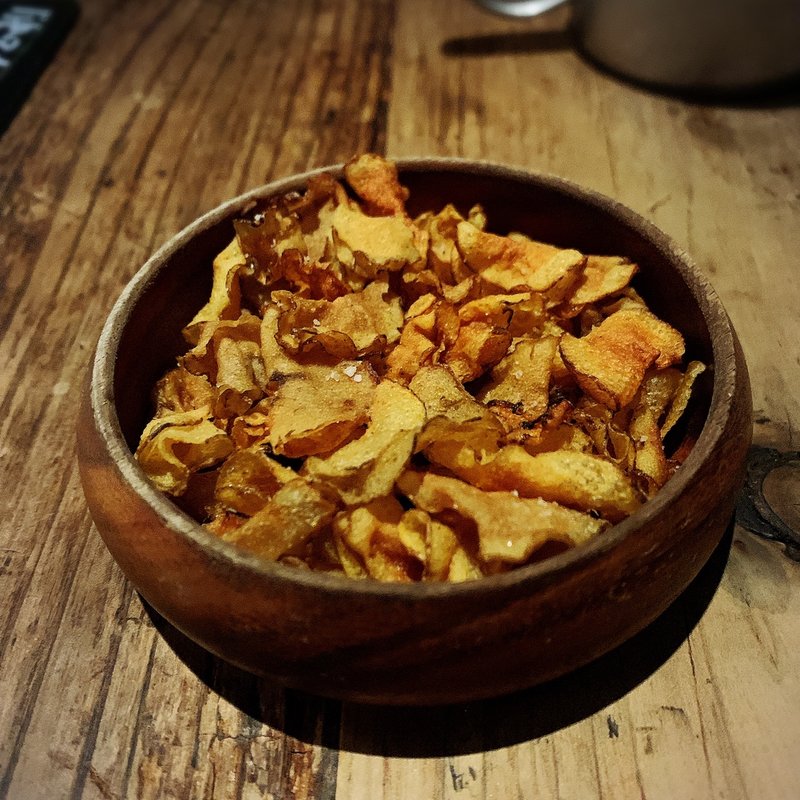 お通しのポテトチップス(RODEO & CAFE)