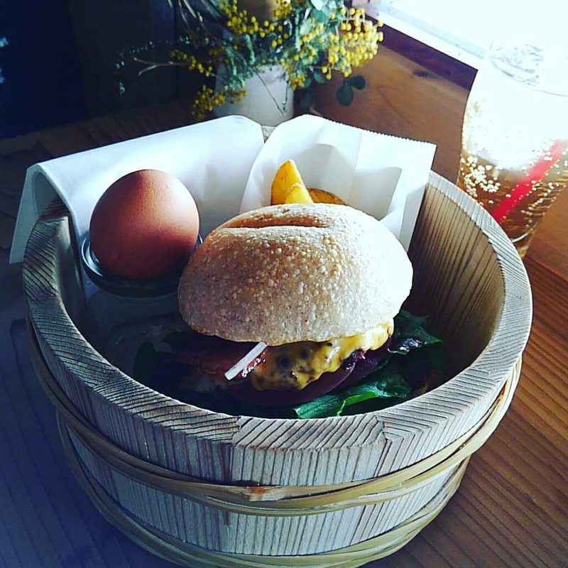 ベーコンチーズバーガー(ババンババンバーガー)