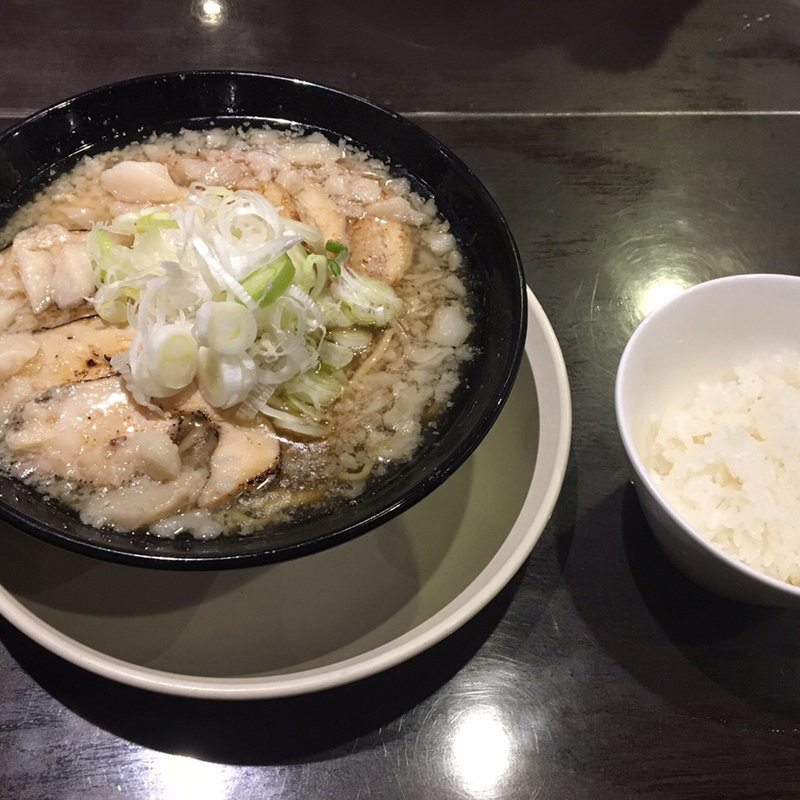 背脂肉そば 淡麗(千極煮干 （センゴクニボシ）)