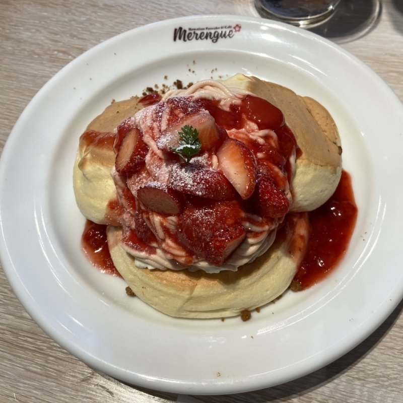 いちごレアチーズモンブランパンケーキ(メレンゲ　たまプラーザ店)