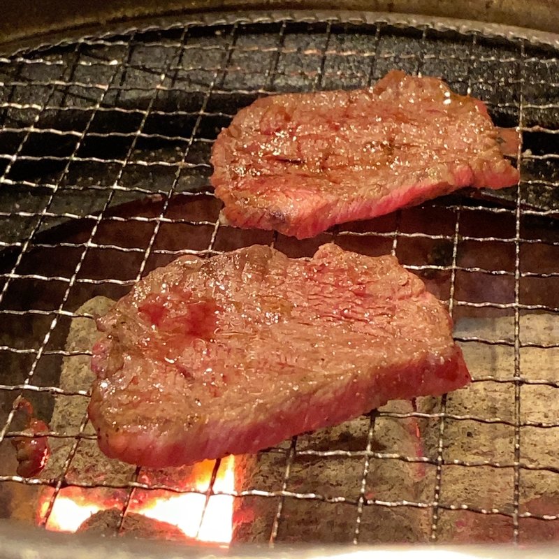 肩ロース(焼肉ホルモン じょうじ)