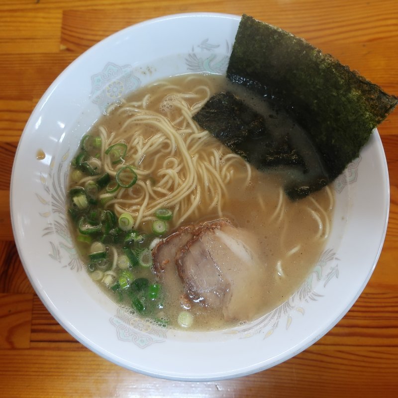 とんこつラーメン(萬福 （まんぷく）)