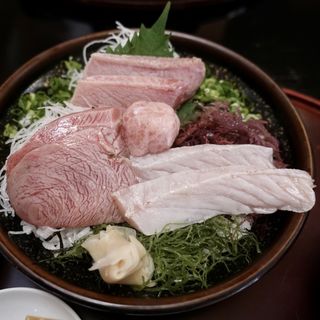 特選 とろ炙り三昧丼定食（頭とろ鮪とろとろ金目鯛ねぎとろ）(本家鮪屋 伊豆高原本店 )