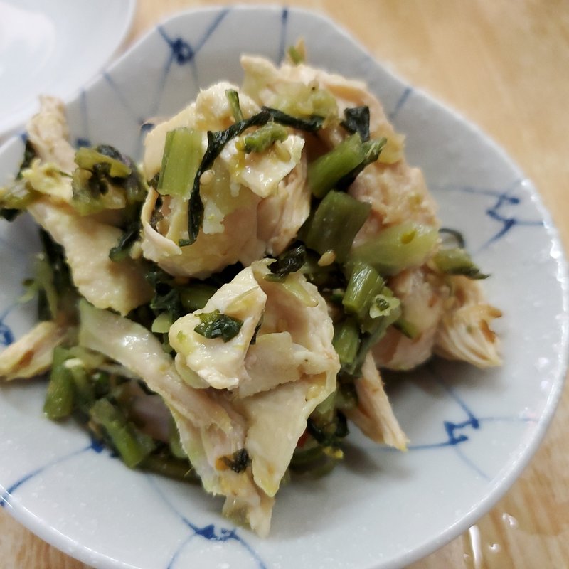鳥むね肉の野沢菜和え(大衆酒場 鉄砲屋)