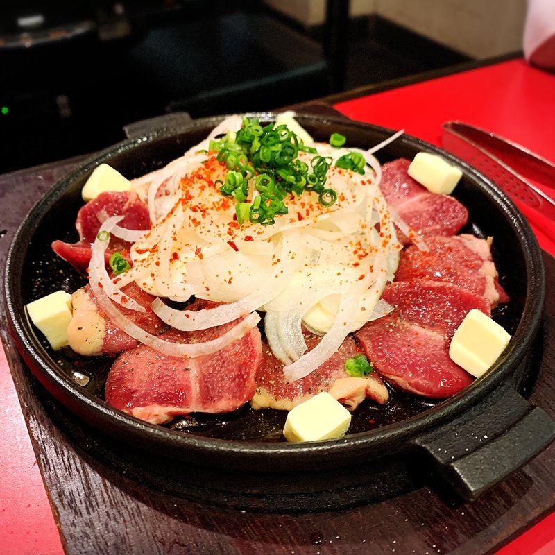 もつ鉄板バター焼き(鬼亭)