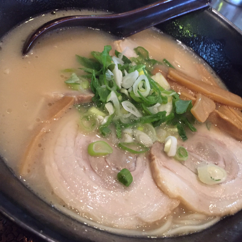 とんこつラーメン(ランド )