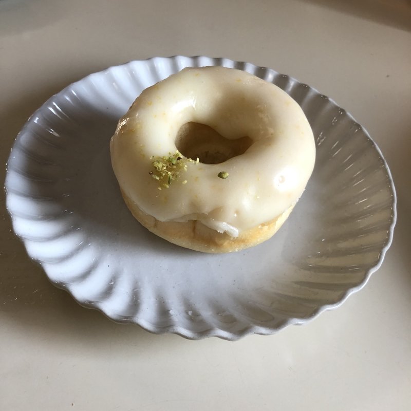 レモンドーナツ(ブーランジェリー　ラ・テール （ＢＯＵＬＡＮＧＥＲＩＥ　LA TERRE）)