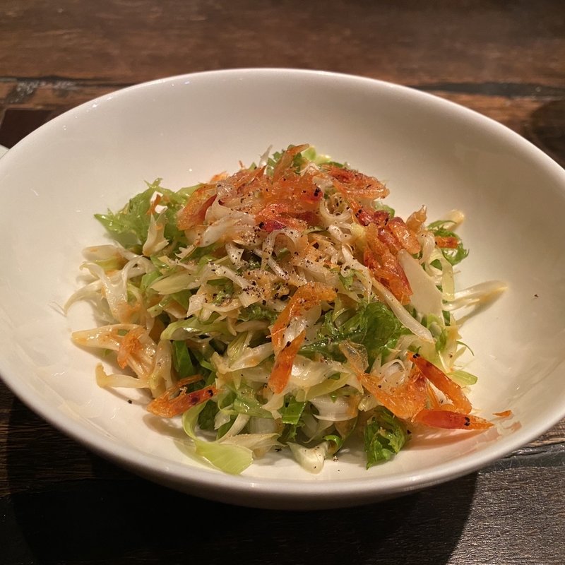 うるいとわさび菜の春サラダ(ミズナラ カスク)