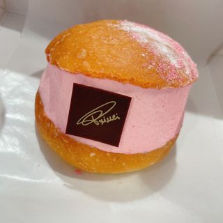 マリトッツォさくら(スターバックス リザーブ®︎ ストア 銀座マロニエ通り)