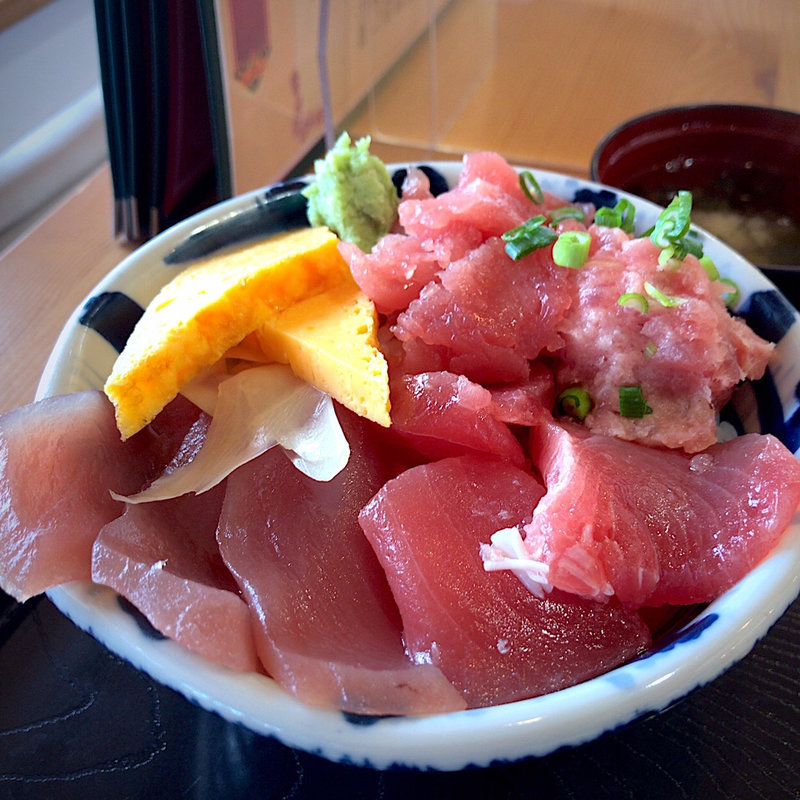 まぐろ三昧丼(魚亭 浜や ゆりあげ港朝市メイプル館)