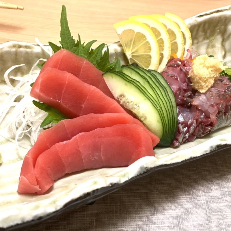 本鮪と鯵の刺身(鮨処 西鶴 狸小路店)