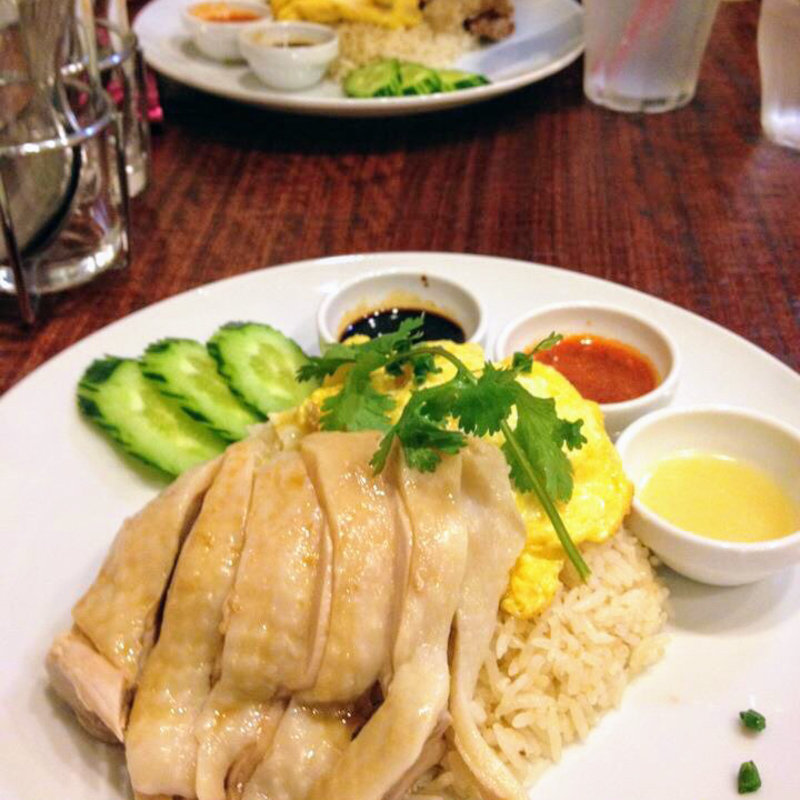 海南チキンライス（中）(海南チキンライス 夢飯)