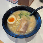 博多　とんこつラーメン