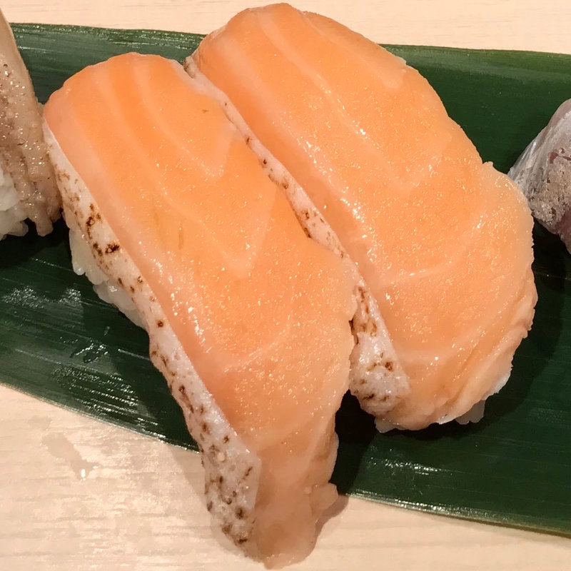 とろサーモン(寿司 魚がし日本一 渋谷道玄坂店)