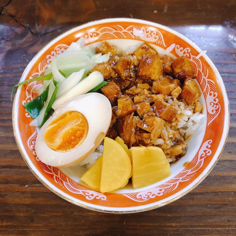 魯肉飯(杏仁坊主)
