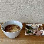 特製醤油ラーメン(湖麺屋 リールカフェ （Reel Cafe）)